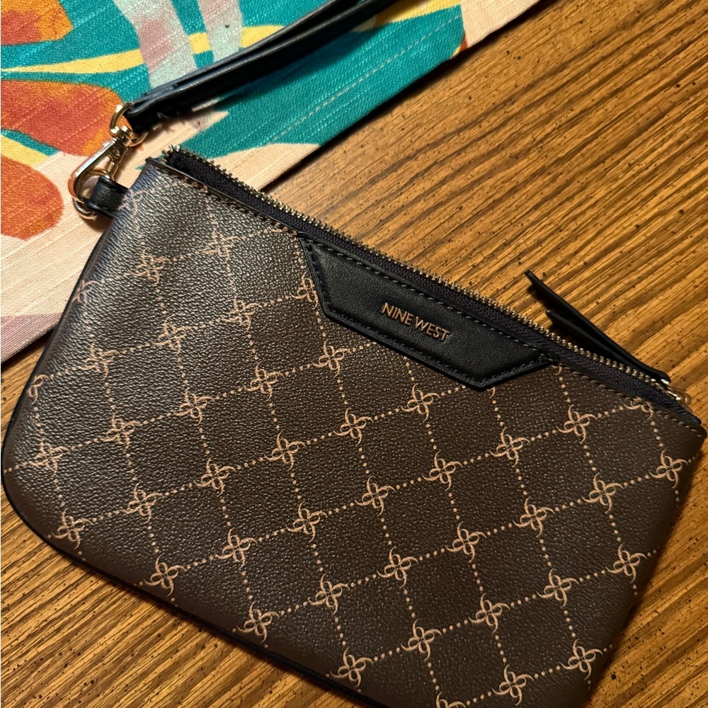 Nine West Black and Brown Patterned Wristlet New without tag!